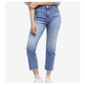FREE PEOPLE light wash slim straight jeans sz 25
